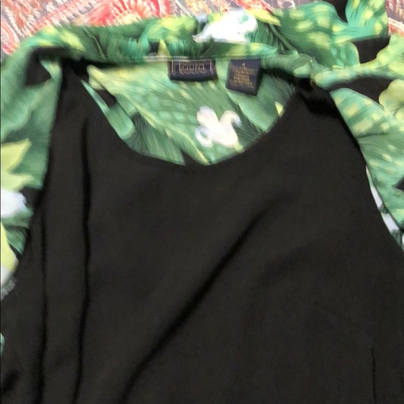 Blouse -Tank - Picture 2 of 3